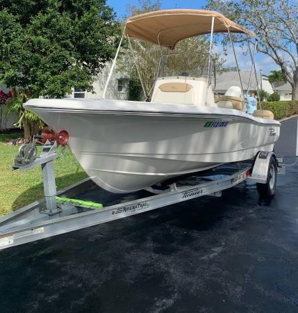 18 ft 2019 Pioneer 222 Islander