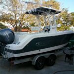 21 ft 2017 Robalo R222 Center Console