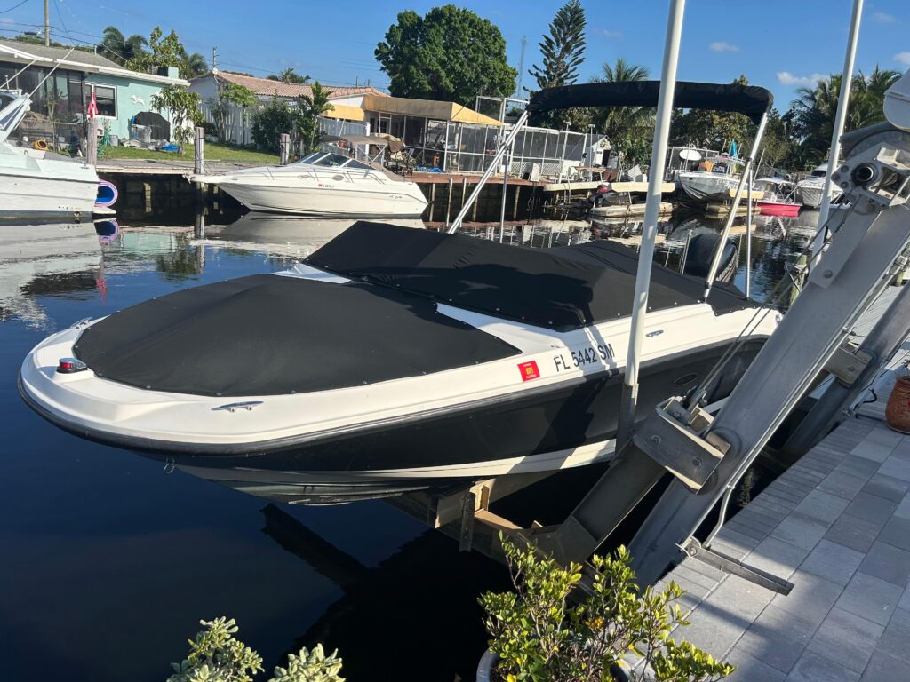21 ft 2019 Sea Ray SPX 210
