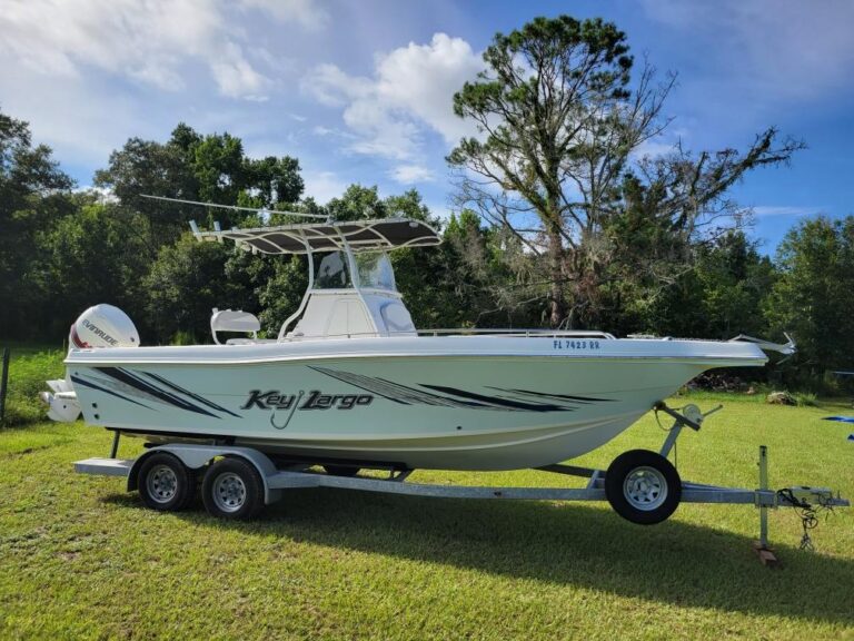 24 ft 2017 Key Largo 2486 CC