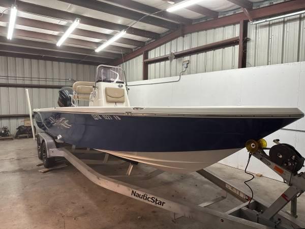 24 ft 2019 NauticStar 244 XTS