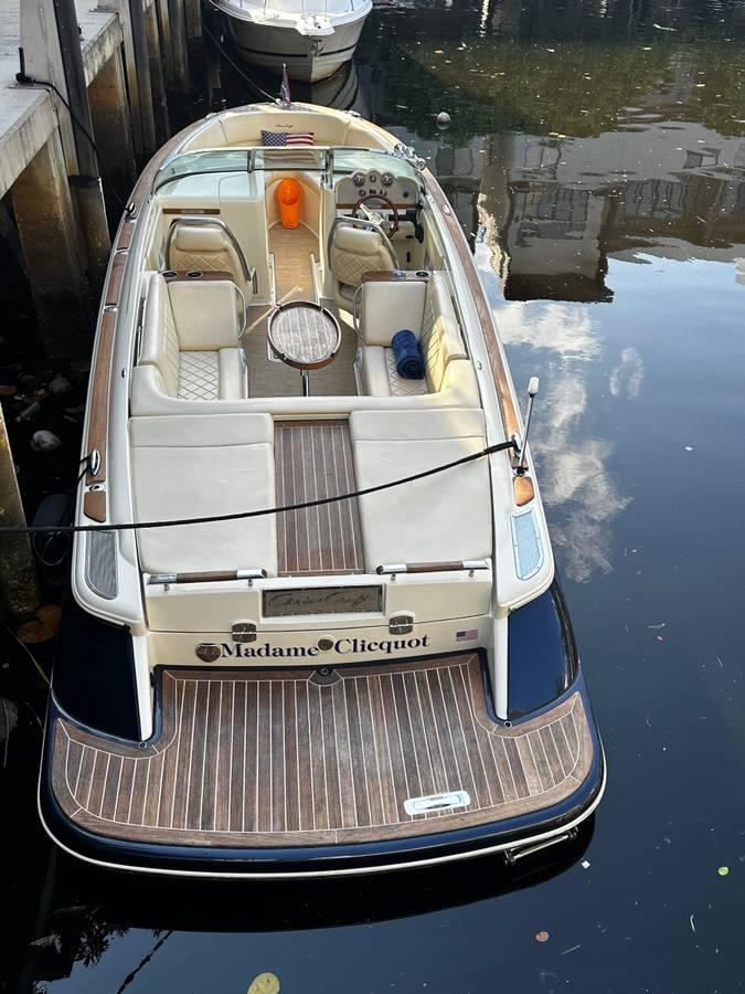 27 ft 2019 Chris-Craft Launch 27
