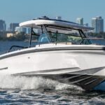 37 ft 2023 Axopar 37 Sun-Top
