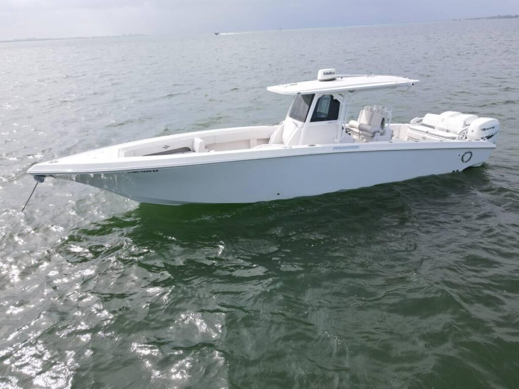 38 ft 2020 Fountain 38 CC