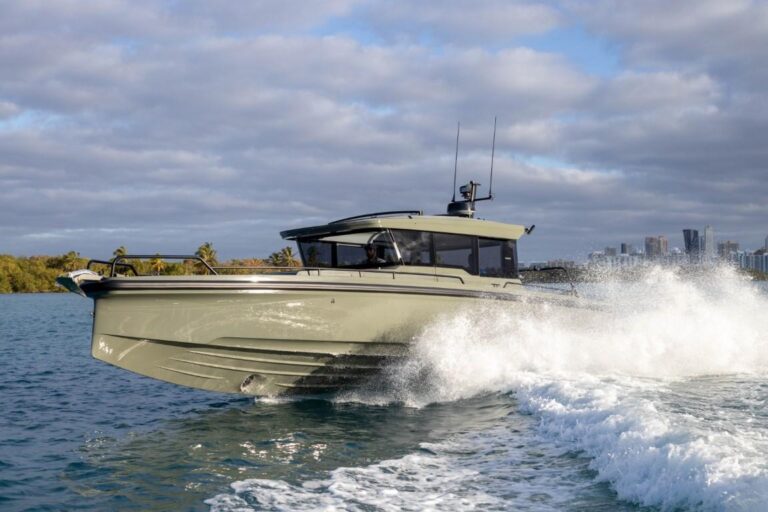 38 ft 2024 BRABUS Shadow 900 XC