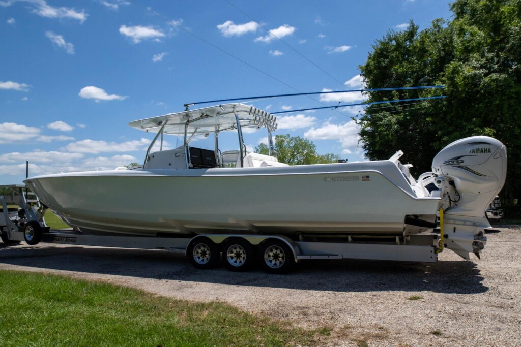 44 ft 2022 Contender 44 ST